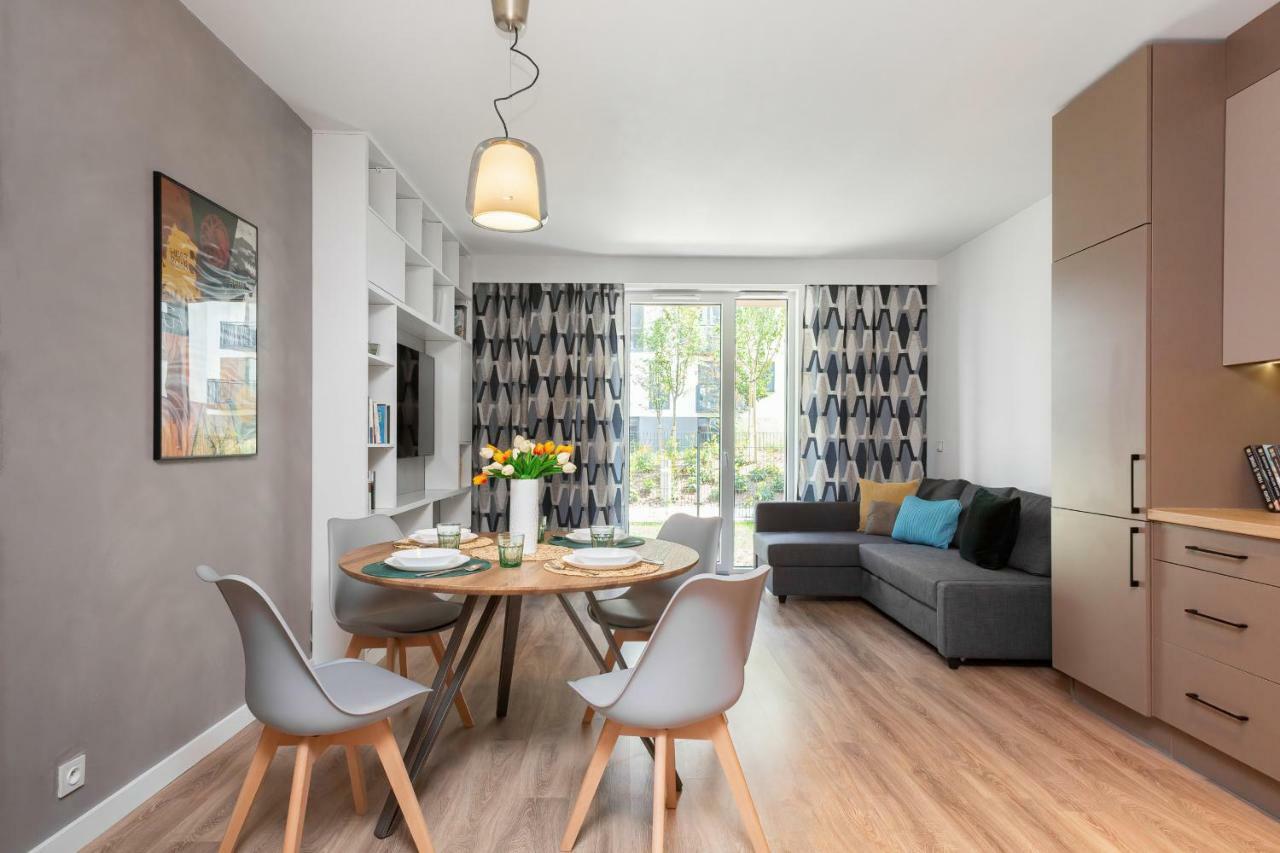 Fort Wola Apartments Warsaw By Noclegi Renters المظهر الخارجي الصورة